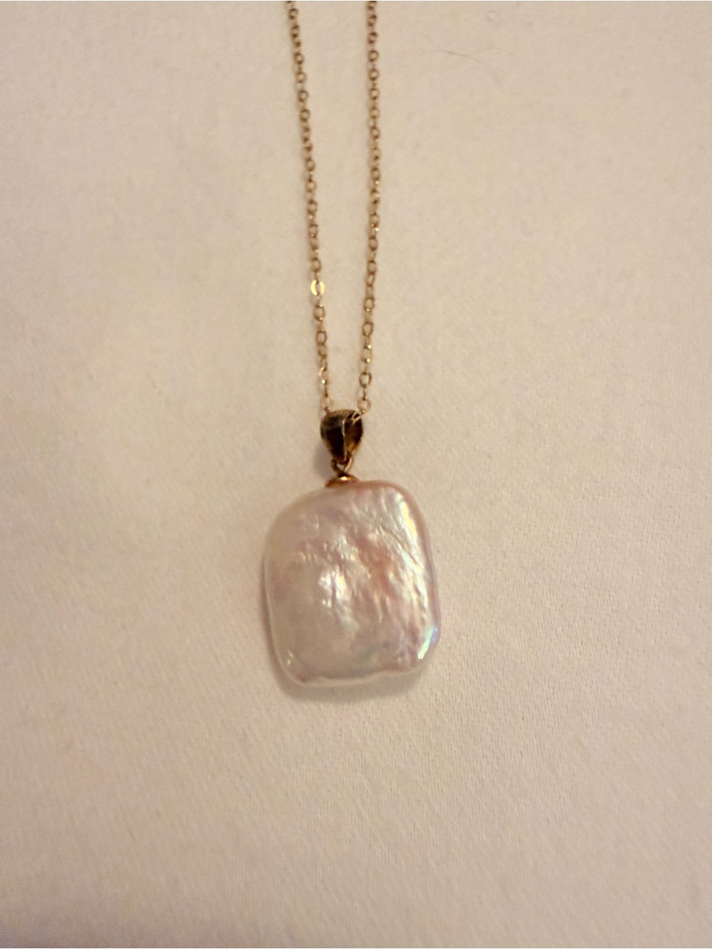 Elegant White Baroque Pearl Pendant Necklace